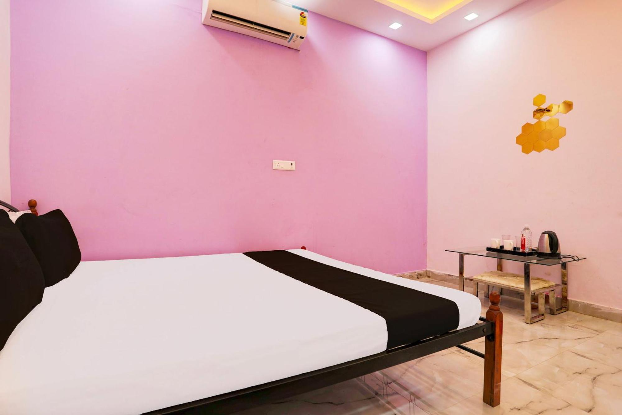 Hotel O Rajendra Palace Kānpur Exterior photo