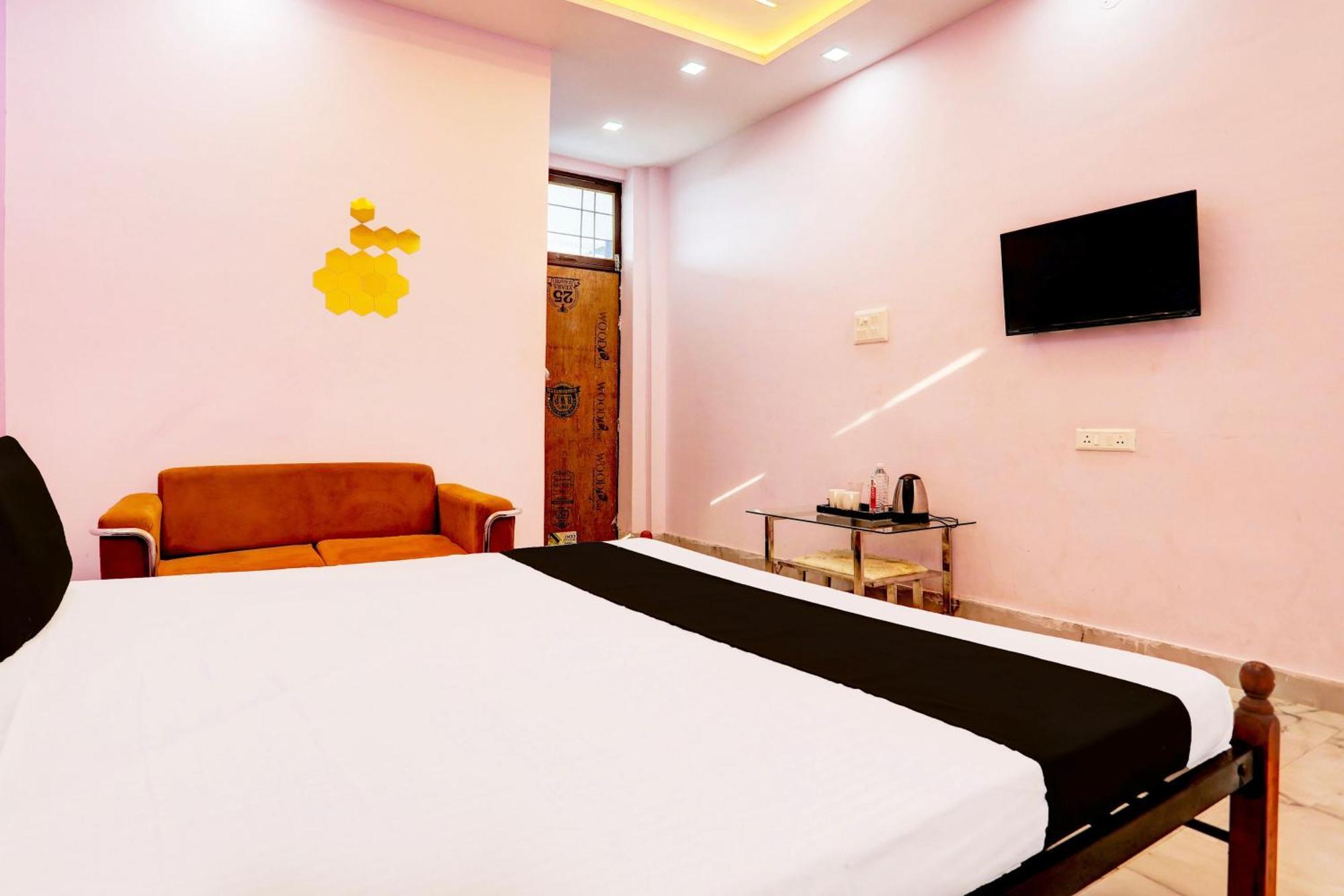 Hotel O Rajendra Palace Kānpur Exterior photo